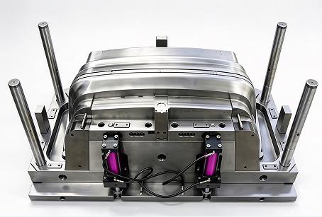 Development And Process Of SMC Truck Deflector Mould